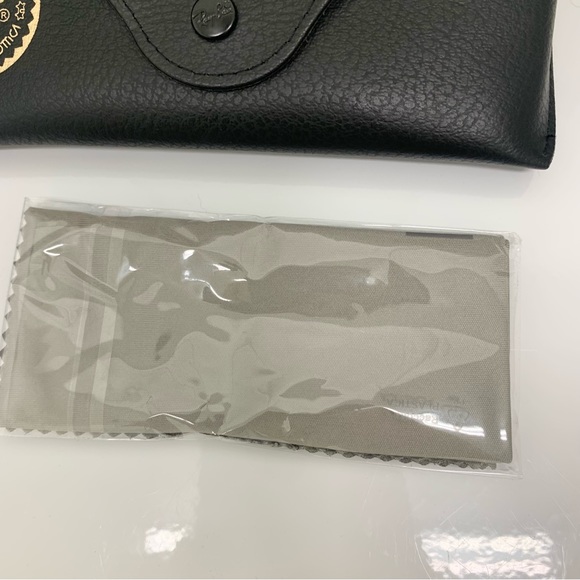 Ray Ban | Aviator Sunglasses Case in Pebbled Black with Cleaning Cloth - Picture 9 of 9